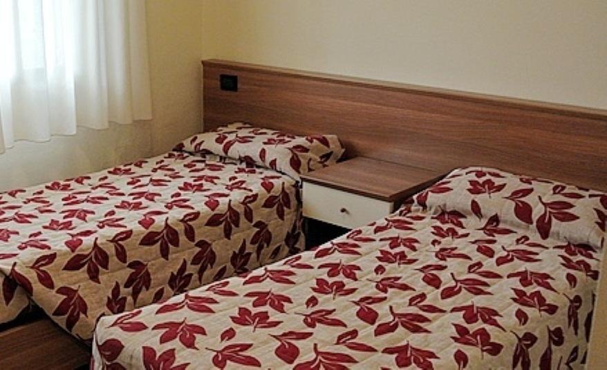 Arlecchino Hotel Castel San Pietro Terme Room photo